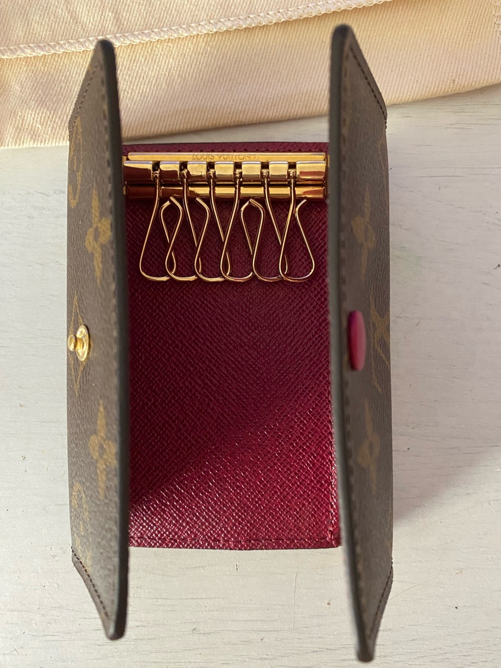 LOUIS VUITTON Monogram 6 Key Multicles Holder | LV Canvas w Fuchsia Leather - Picture 7 of 15